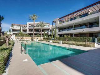 Rent Ground floor in Cancelada. Lujo