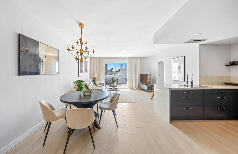 Foto 07c44312-a1d8-41bb-9ef9-8a1a7ffd0aa1. Piccolo appartamento con parcheggio piscina in Nueva Andalucía centro Marbella