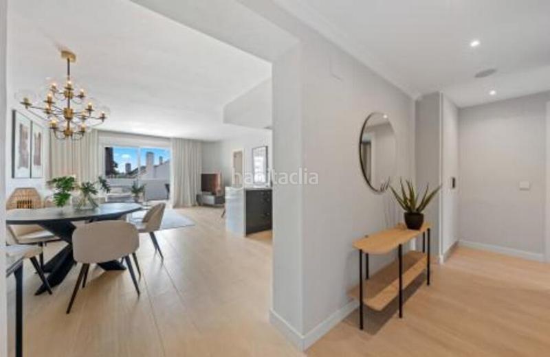 Foto 112b3bc0-f415-4985-a381-73b5377d5f48. Piccolo appartamento con parcheggio piscina in Nueva Andalucía centro Marbella