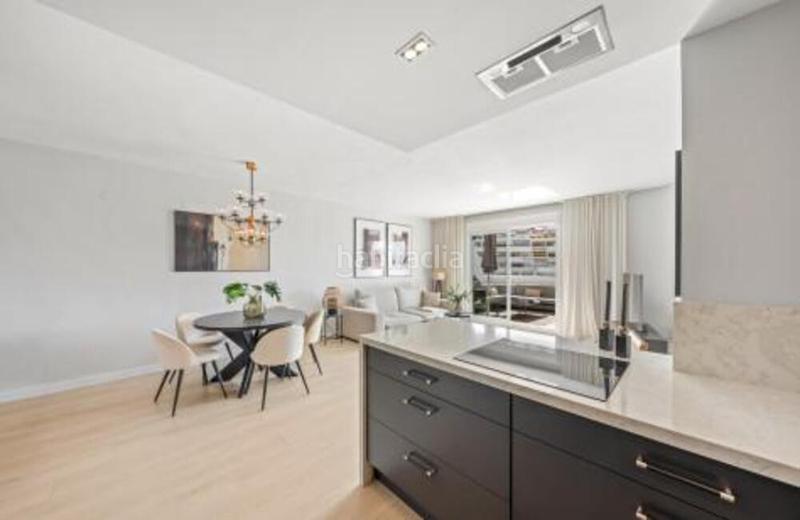 Foto 376874da-2e6c-4138-8dcf-342388ecbff8. Piccolo appartamento con parcheggio piscina in Nueva Andalucía centro Marbella