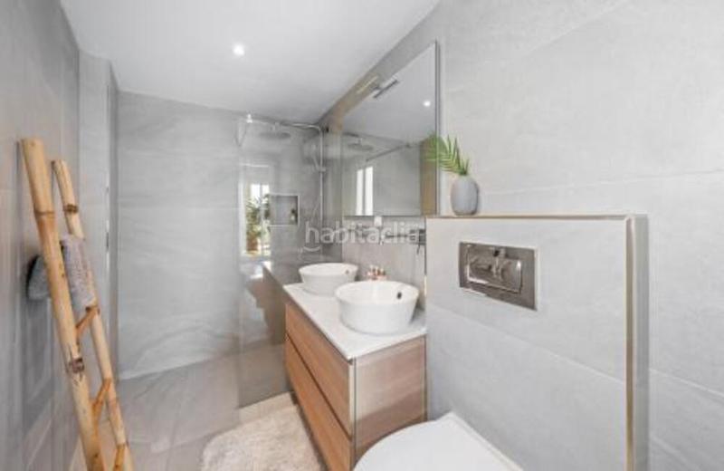 Foto abd3becd-4361-4232-8eea-f0f6381068a7. Piccolo appartamento con parcheggio piscina in Nueva Andalucía centro Marbella