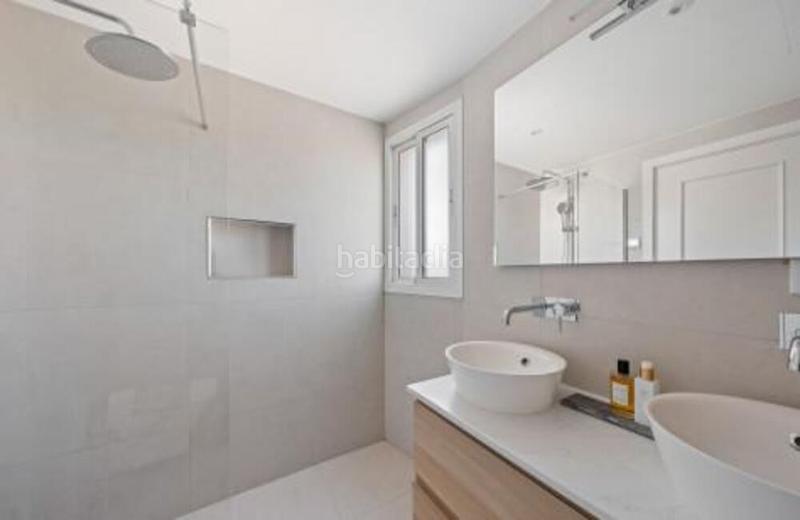 Foto e0feaa37-0a5f-45b6-8314-d722bf35dc49. Piccolo appartamento con parcheggio piscina in Nueva Andalucía centro Marbella