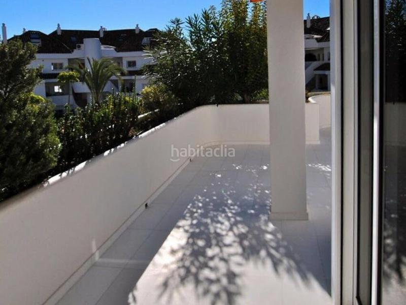 Foto b32b1769-9b69-49a0-ba43-7abff7c5b0b9. Rent penthouse with parking pool in lomas de Marbella club Marbella