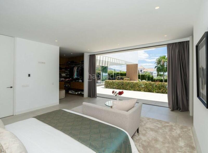 Foto 769c18b2-45b4-4555-8a6f-390fa3ee569b. Lloguer casa amb calefacció aparcament piscina a Benahavís