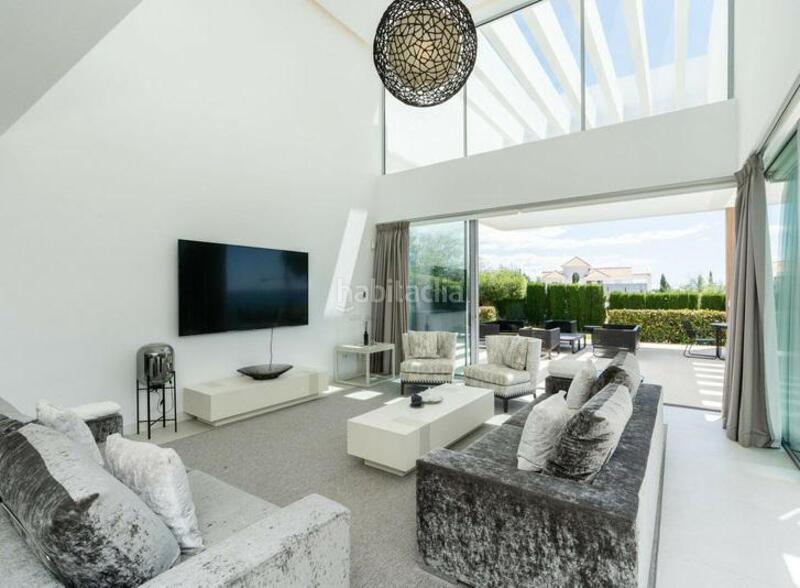 Foto 4365cbbc-5e4c-40d7-b0ff-2e2822f46960. Location maison avec chauffage parking piscine dans Benahavís