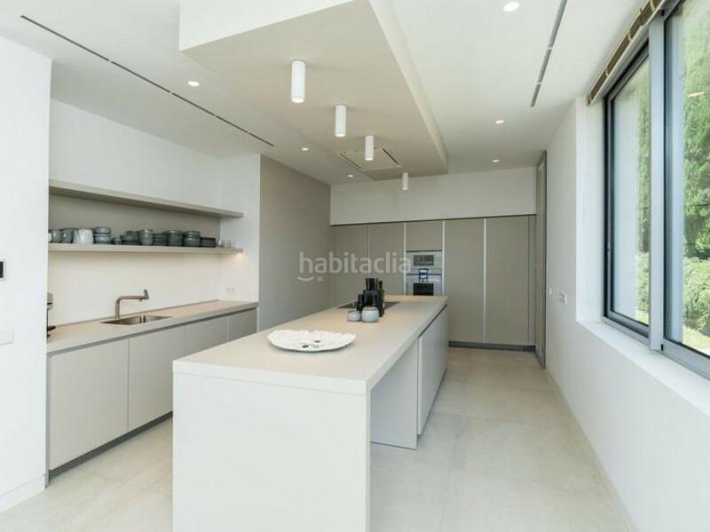 Foto d6217587-0632-4997-885e-654c03a2eff3. Location maison avec chauffage parking piscine dans Benahavís