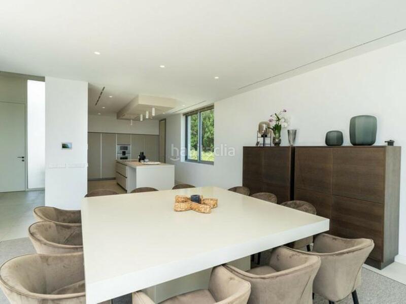 Foto f721b98d-d3e0-4d7c-855e-9a1a0c444d87. Location maison avec chauffage parking piscine dans Benahavís