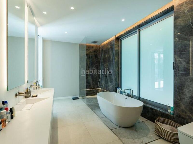 Foto bd694e1d-1c72-4ec2-ae0a-90d0b5edaae5. Rent house with heating parking pool in Los Flamingos Benahavís