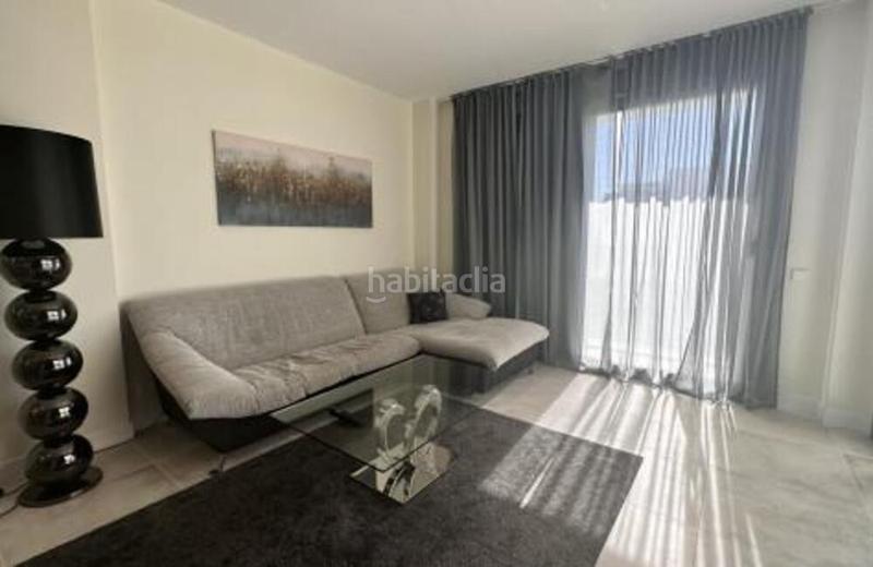 Foto 1c5fd53d-19a3-4a15-bdf1-cef8c708c34b. Location appartement avec parking piscine dans La Concha - Resina Golf Estepona
