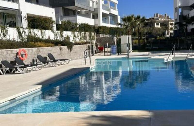 Foto e7ec8871-4054-4c1d-b13a-67443b7da339. Location appartement avec parking piscine dans La Concha - Resina Golf Estepona
