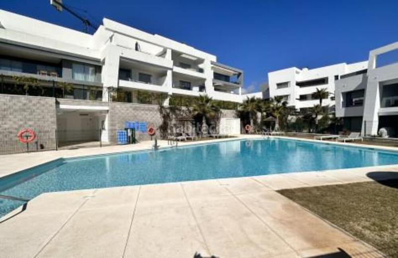 Foto 2b77be47-cf1f-40ae-847e-4062ee83e94d. Rent apartment with parking pool in La Concha - Resina Golf Estepona