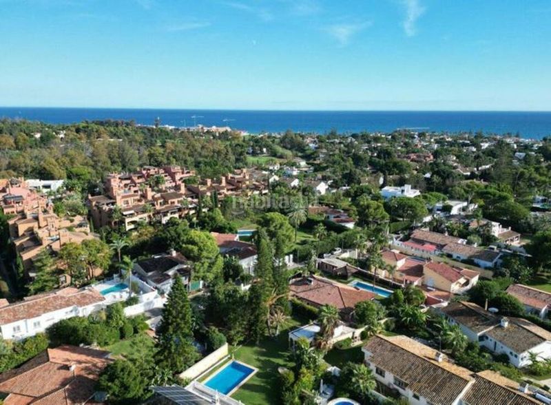 Foto 97125cb4-e104-4c89-94e7-c330c073e523. Miete haus mit parking pool in Centro Estepona