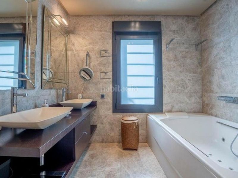Foto a501a8d5-19ef-4f4e-88c1-4314afb18d79. Miete haus mit parking pool in Centro Estepona