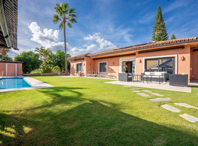 Foto a9de3eb2-4b8c-4b87-8afb-2ad615a4958e. Miete haus mit parking pool in Centro Estepona