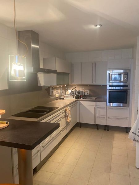 Foto 0ad1c75d-6545-46d8-9517-1a3dbc386b18. Rent penthouse with parking pool in Guadalmina Alta Marbella
