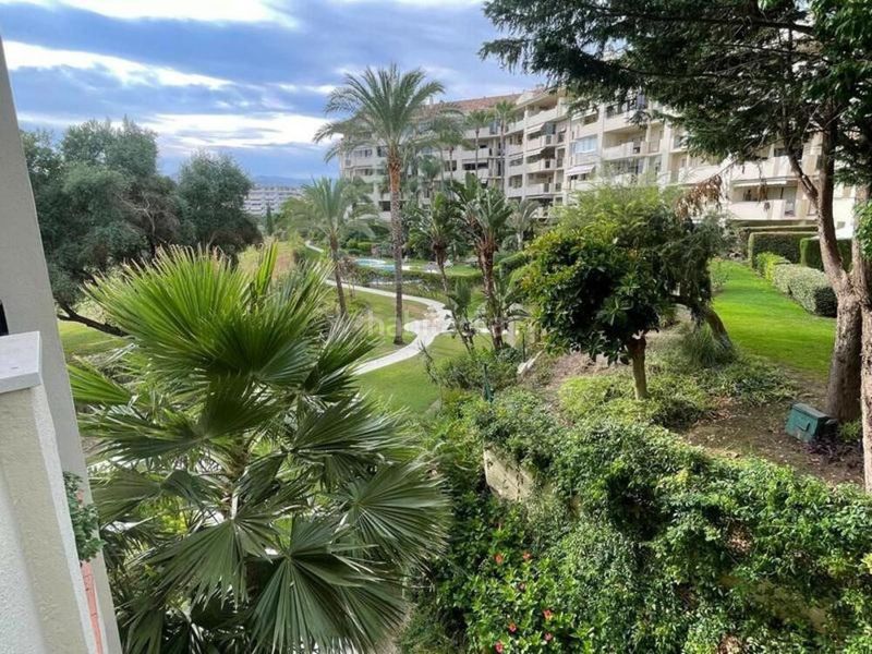 Foto 1818ce5d-5583-401e-a2c8-3252d998a57e. Rent penthouse with parking pool in Guadalmina Alta Marbella
