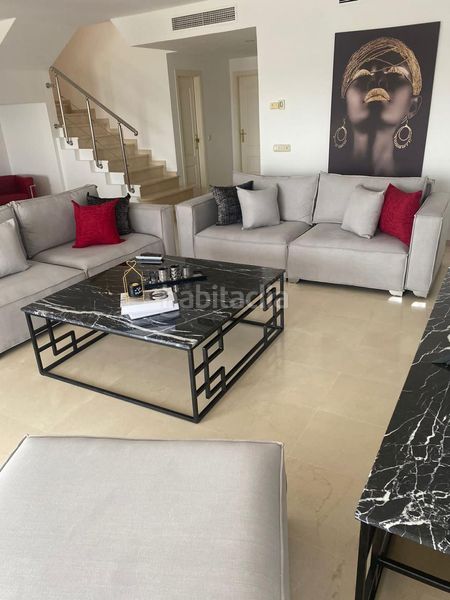 Foto 44b586f5-9ce2-43ce-bd9c-029194a50ee0. Rent penthouse with parking pool in Guadalmina Alta Marbella