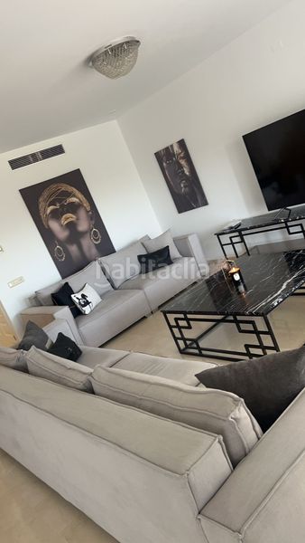 Foto 5bd46da9-7122-40d2-90a8-437f59109228. Rent penthouse with parking pool in Guadalmina Alta Marbella