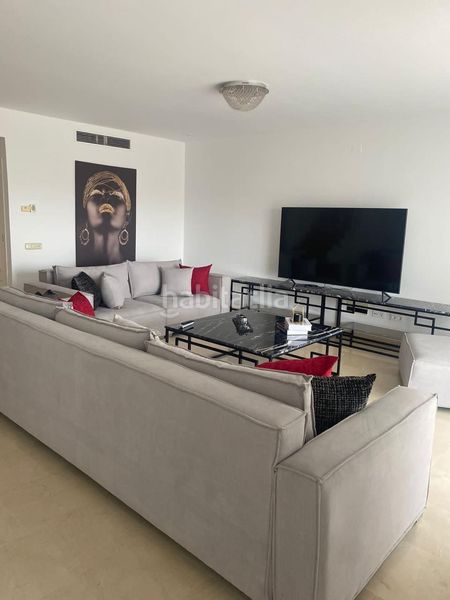 Foto 7b6f3901-7e44-4e42-bfe6-596b720a6560. Rent penthouse with parking pool in Guadalmina Alta Marbella