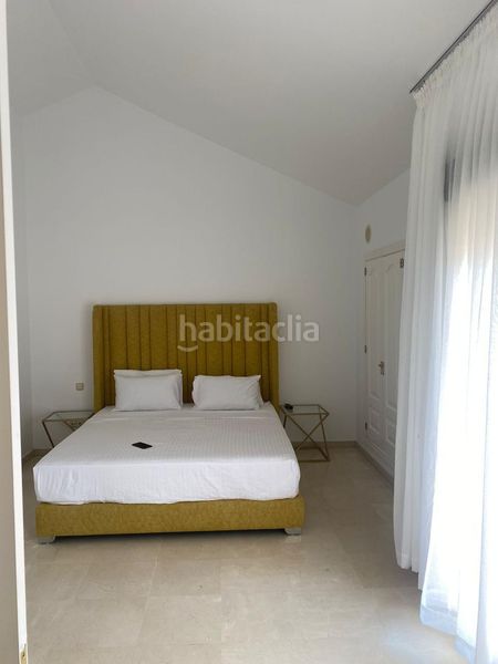 Foto bb8f9e05-fb1e-47a8-9e2f-41b11d9156a2. Rent penthouse with parking pool in Guadalmina Alta Marbella