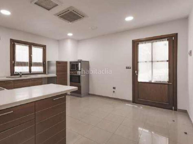 Foto 1420bea7-c30a-4b19-bfb3-b6dc0cf746e5. Lloguer casa amb aparcament piscina a Nagüeles Alto Marbella