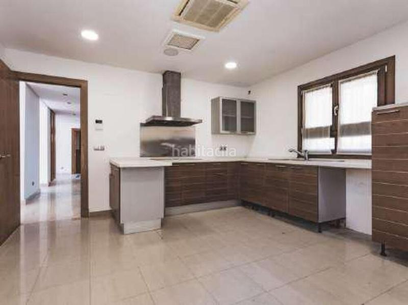 Foto 62fbca4d-c877-4f01-bf10-c5f9d3e3d8df. Lloguer casa amb aparcament piscina a Nagüeles Alto Marbella