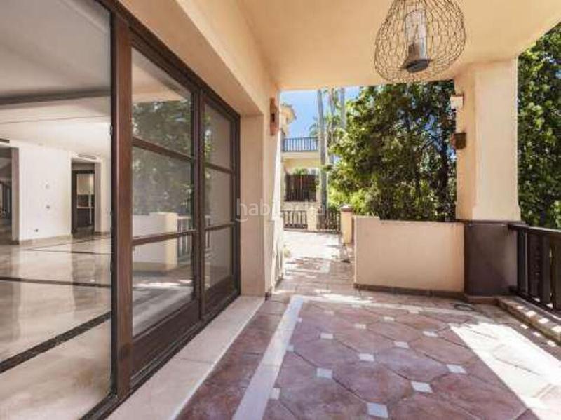 Foto 7ee36c11-f244-46cc-b2a5-77a0b29b59b2. Lloguer casa amb aparcament piscina a Nagüeles Alto Marbella