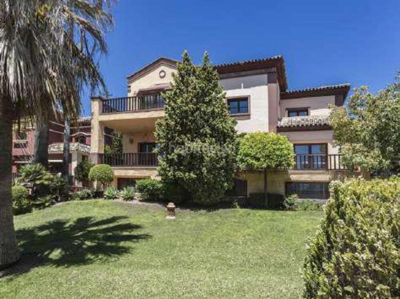 Foto f64d795c-f7fa-4481-8c7d-e9be95891b3f. Lloguer casa amb aparcament piscina a Nagüeles Alto Marbella