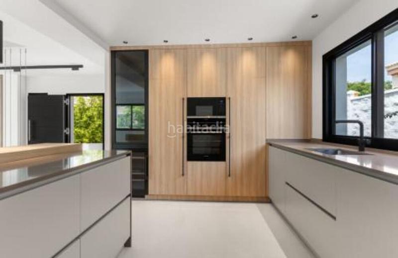 Foto 9d10695a-9b6f-4db1-823f-55f0d789dbdc. Maison avec parking piscine dans Villacana - Costalita - Saladillo Estepona