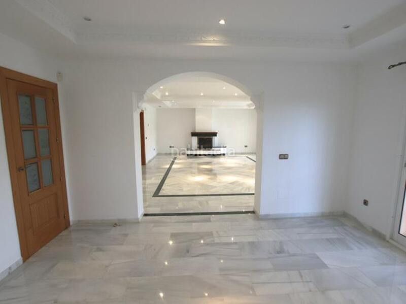 Foto 08d7a74e-aab1-45b1-926e-a4d086a687cb. Lloguer casa amb calefacció aparcament piscina a Marbella