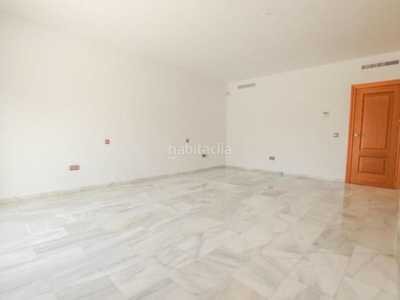 Foto 5bc04185-2445-40dc-b7a9-23374226044d. Lloguer casa amb calefacció aparcament piscina a Marbella