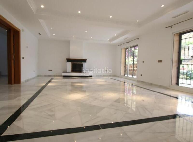 Foto 739bbff1-501b-4e90-a311-f34e022f3140. Lloguer casa amb calefacció aparcament piscina a Marbella
