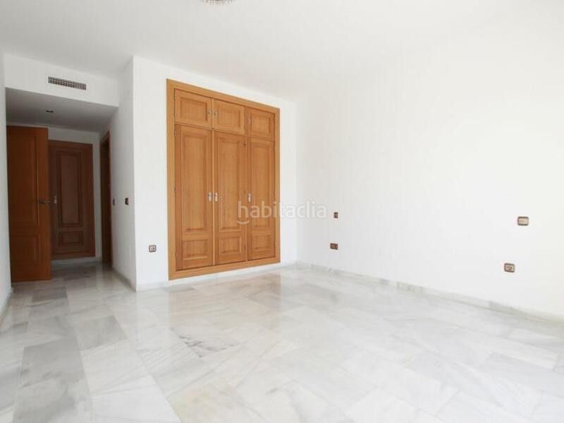 Foto 9247f213-ad49-4cca-a459-bb367e00e806. Lloguer casa amb calefacció aparcament piscina a Marbella