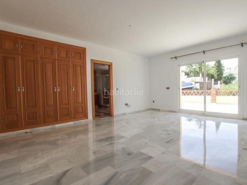 Foto a095b1c9-babd-4bb7-bdf8-0e0c27b808c9. Lloguer casa amb calefacció aparcament piscina a Marbella