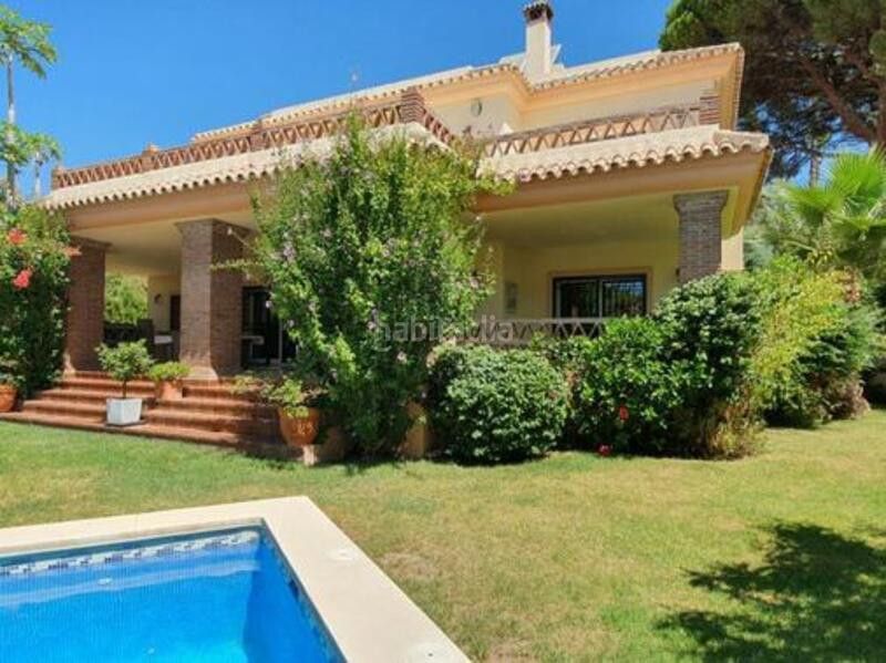 Foto aef7c11e-c3f0-4bc0-89e8-6f0d363dbdbe. Lloguer casa amb calefacció aparcament piscina a Marbella