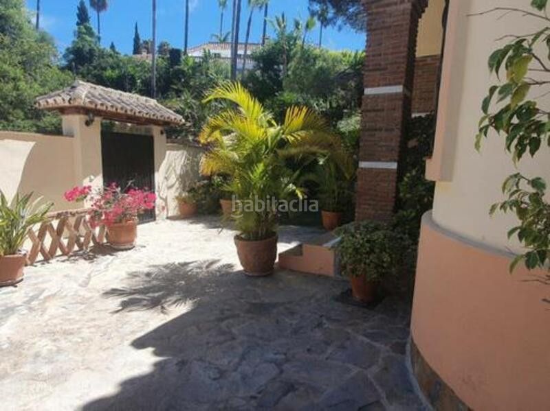 Foto f8c940b7-37ca-4250-a6ad-2c76d42d1bb0. Lloguer casa amb calefacció aparcament piscina a Marbella