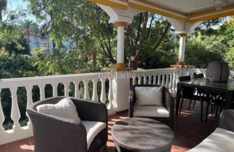 Foto 61711c01-fcd5-4a0a-818c-4ef0514c73a8. Lloguer apartament amb aparcament piscina a La Dama de Noche - La Alzambra Marbella