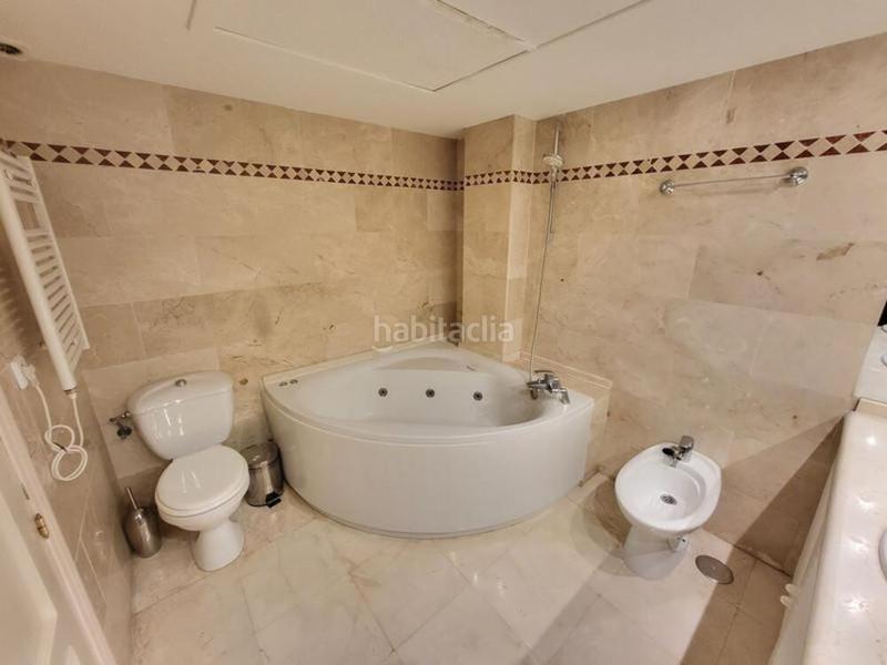 Foto 6b6cb114-5f98-4532-a575-fd1d517cb1bb. Appartement mit parking pool in Los Naranjos Marbella