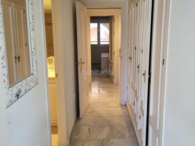 Foto 6cab6c06-e3a2-40f4-95e5-d6be513fabfa. Appartement mit parking pool in Los Naranjos Marbella