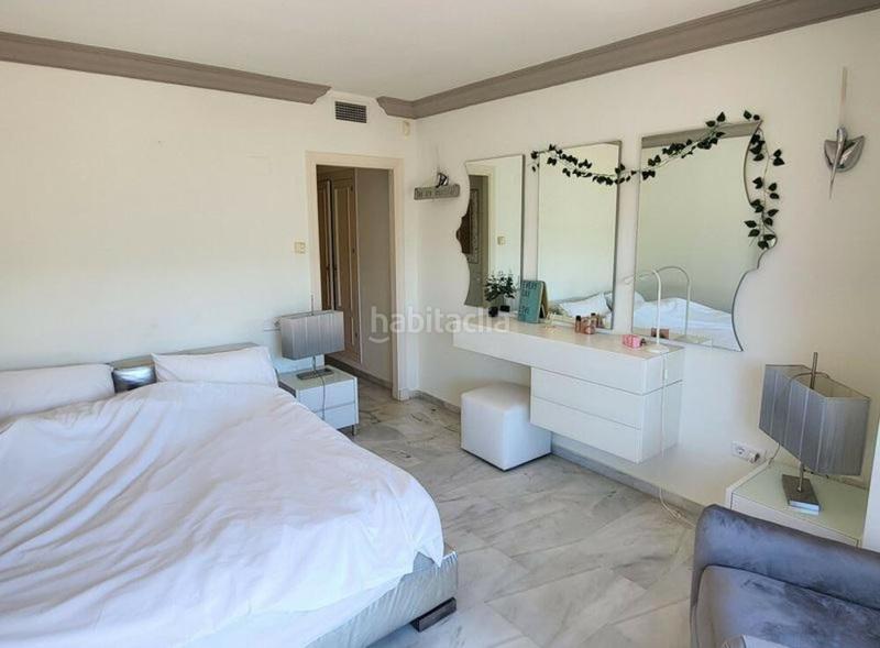 Foto b236b4ba-067a-4757-8bce-1b29531ec422. Appartement mit parking pool in Los Naranjos Marbella