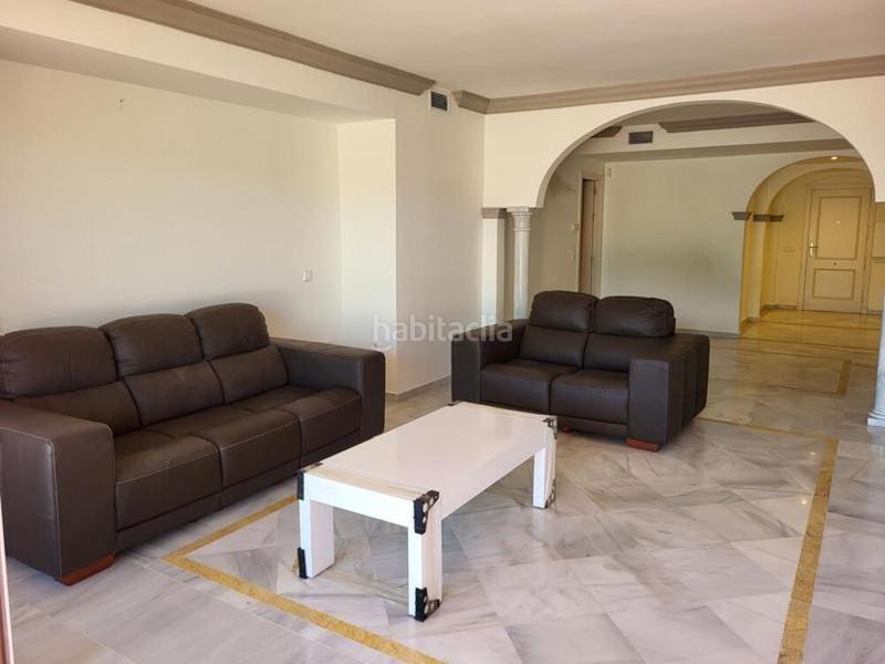 Foto e797089c-e2bb-499a-be66-1dd97965b730. Appartement mit parking pool in Los Naranjos Marbella