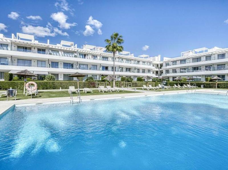 Foto 1995dd87-229d-4f1e-9cdb-4e440a6ee144. Apartament amb aparcament piscina a Bel - Air Estepona