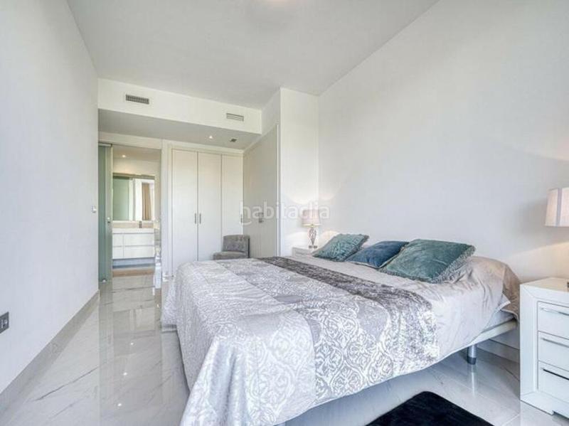 Foto 54cf67bb-f706-415a-a8bb-6d924ec8e70a. Apartament amb aparcament piscina a Bel - Air Estepona