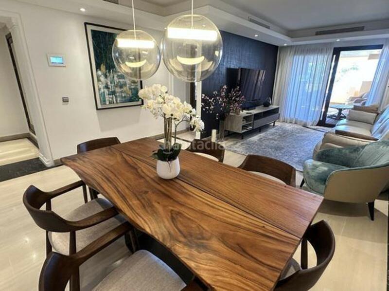 Foto 70bc9994-4018-4984-b96a-e03fdcda17c5. Alquiler apartamento lujo en Zona de Punta Plata Estepona