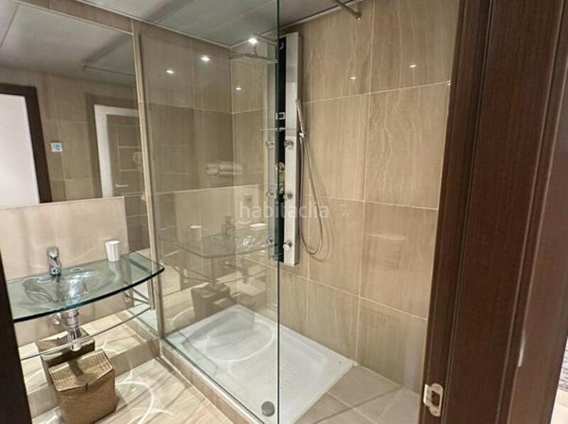 Foto 426ab154-f5a8-4821-8c89-b954cedf9a20. Location appartement avec parking piscine dans Zona de Punta Plata Estepona