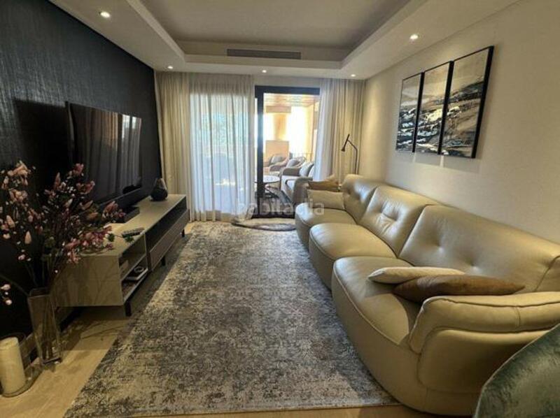 Foto 209c9a63-f49c-4340-bb52-e0a059a03e2d. Miete appartement mit parking pool in Zona de Punta Plata Estepona