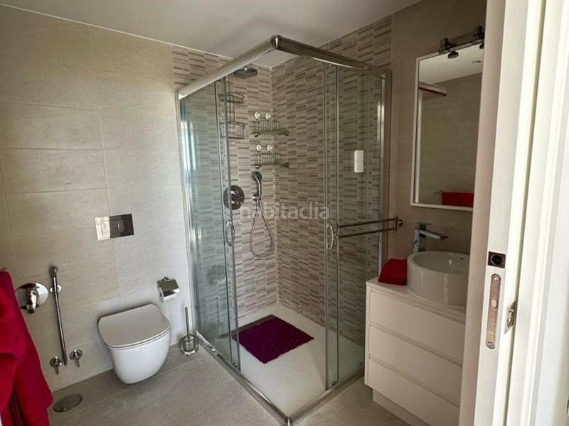 Foto f2090921-1017-471f-b6ae-f121b0a1115b. Attico con parcheggio piscina in Nueva Andalucía centro Marbella