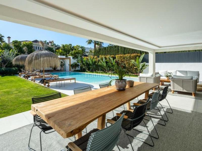 Foto 8ce8e4f2-8cbc-4d61-afbb-720b81bff4be. Casa amb aparcament piscina a Los Naranjos Marbella