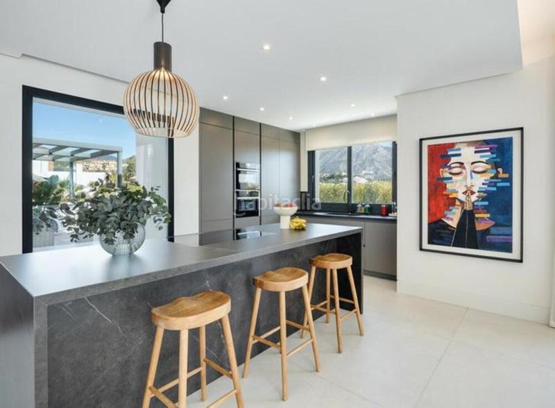 Foto c75e267c-92ce-4432-9757-6b1d106831c0. Casa amb aparcament piscina a Los Naranjos Marbella