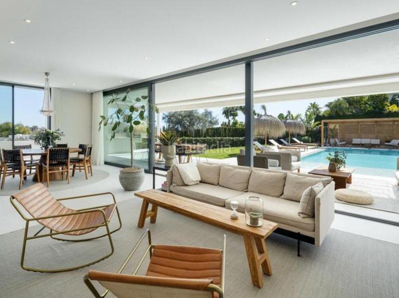 Foto cd841ec7-eb68-4e5d-a73e-b6364bdaa7b2. Casa amb aparcament piscina a Los Naranjos Marbella